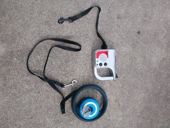 2 retractable dog leashes. Priced each