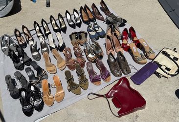 Bundle of ladies shoes