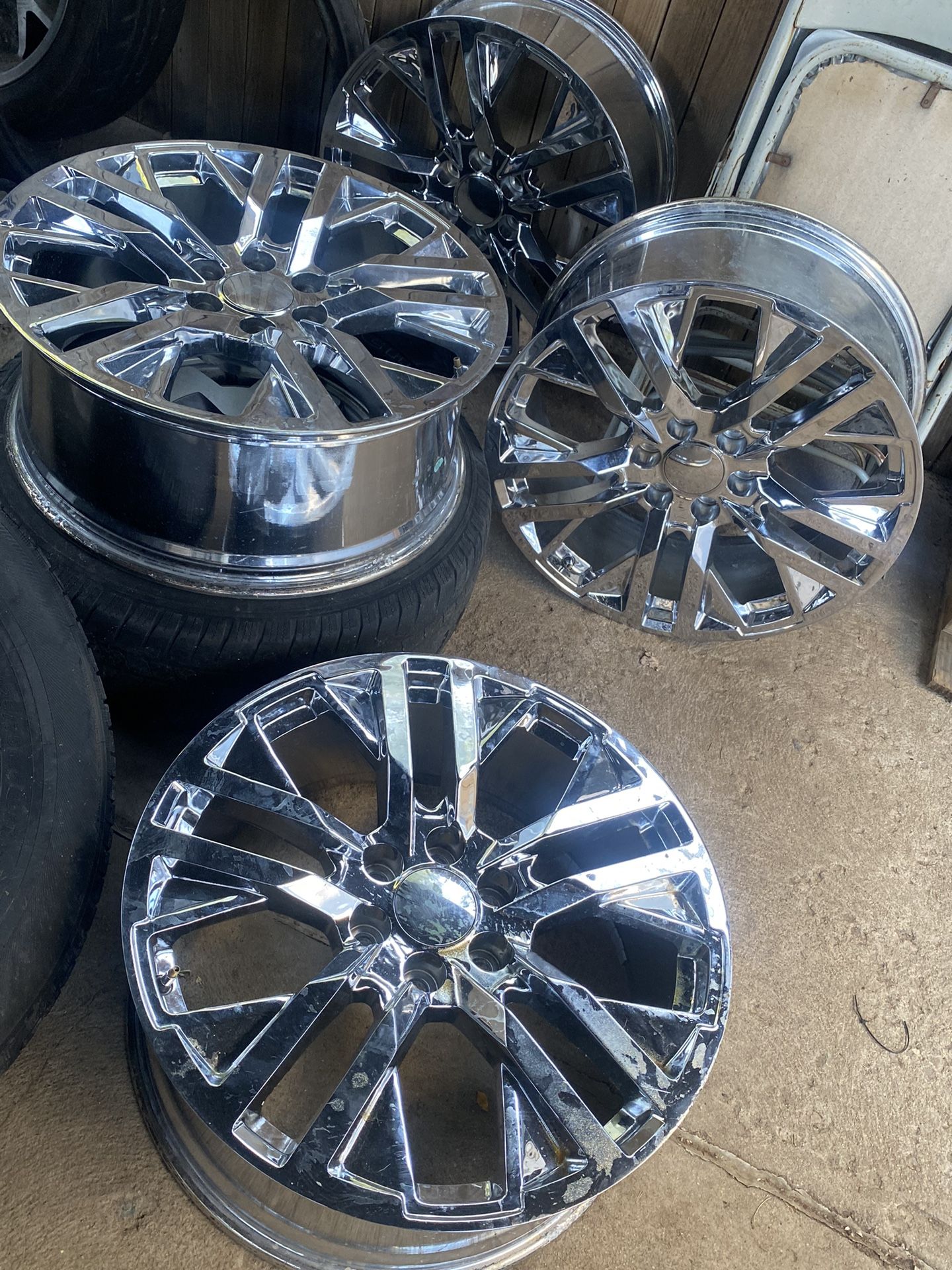 Chevy Silverado Wheels  22s 