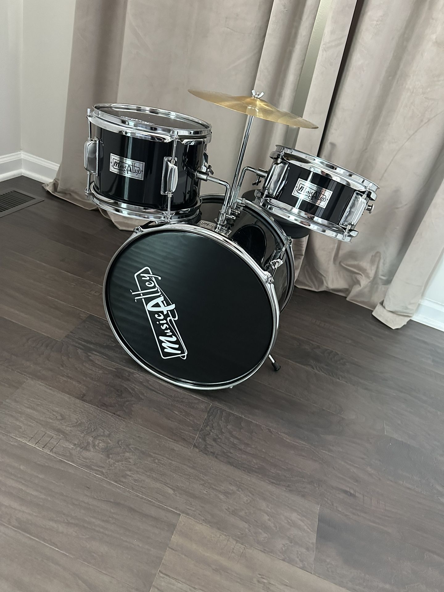 Music Alley Toddler Drum Set