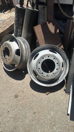 19.5 10holes steel rims2 of them use ones