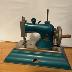 Casige German Toy Hand Crank Sewing Machine