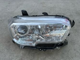 2016 2017 2018 2019 2020 Toyota Tacoma Halogen Passenger Right RH SIDE Headlight OEM