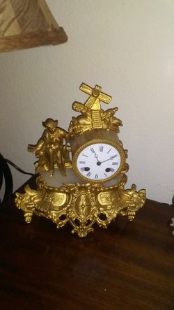 Vintage mantle clock gold