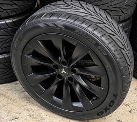 20” Tesla Model X Satin black wheels and new tires 💯💯💯