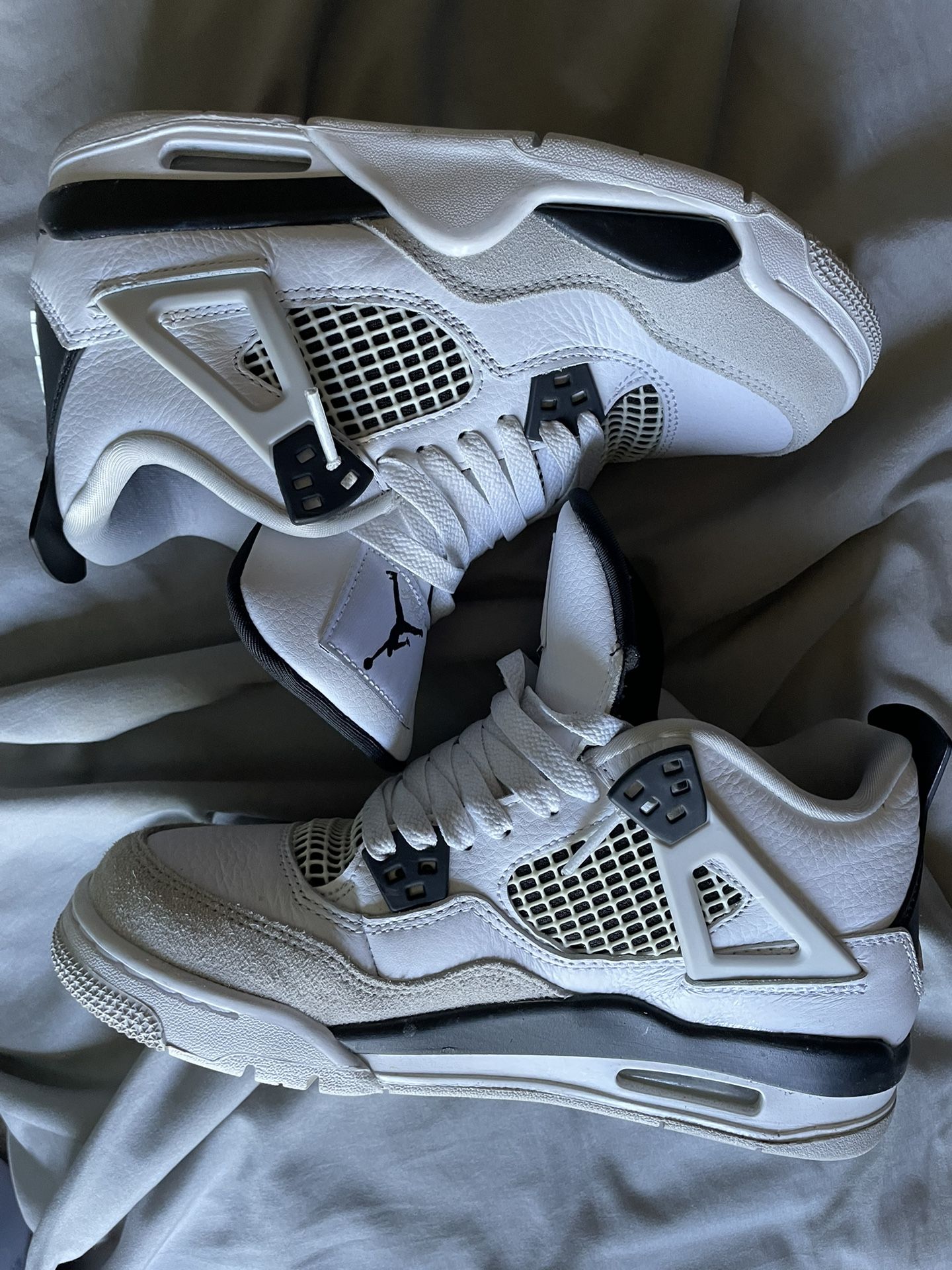 Jordan 4 Size 6y