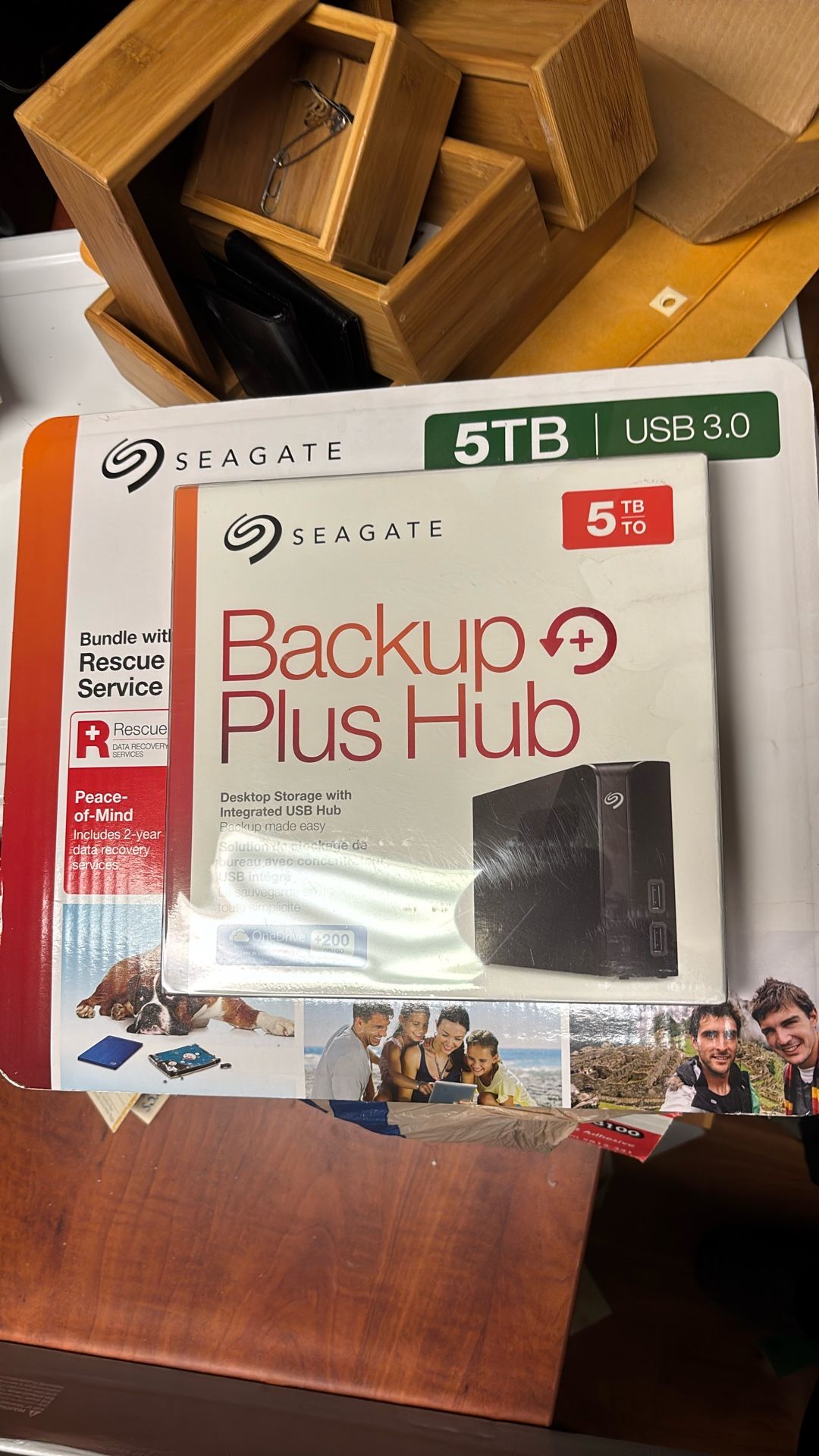 Desktop Storage with Integrated USB Hub