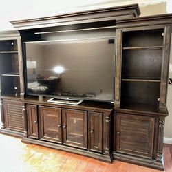 Ashley’s Furniture Huge 5 Pc Entertainment Center