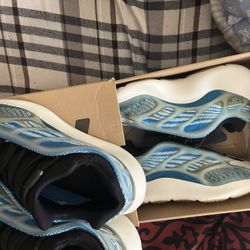 Yeezy 700 ( Nike Jordan Desinger Off White )