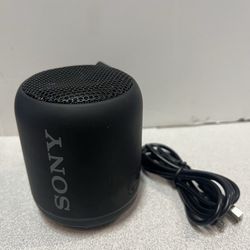 SONY SRS-XB12 portable Bluetooth speaker w/AUX port-Black
