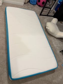 Twin mattress