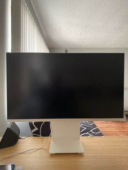 Samsung M80 32 inch Smart Monitor
