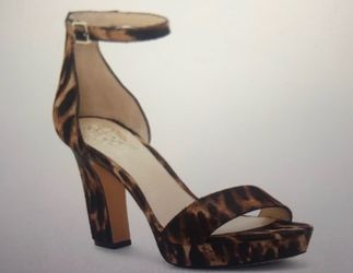 Vince Camuto sz 6 NIB