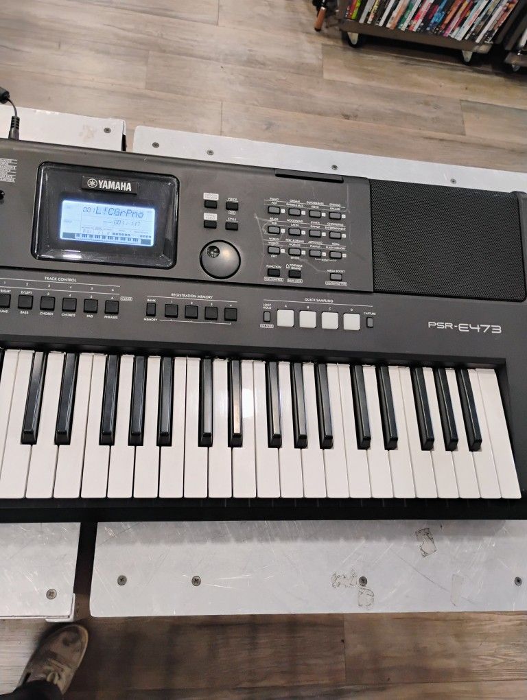 Yamaha Keyboard