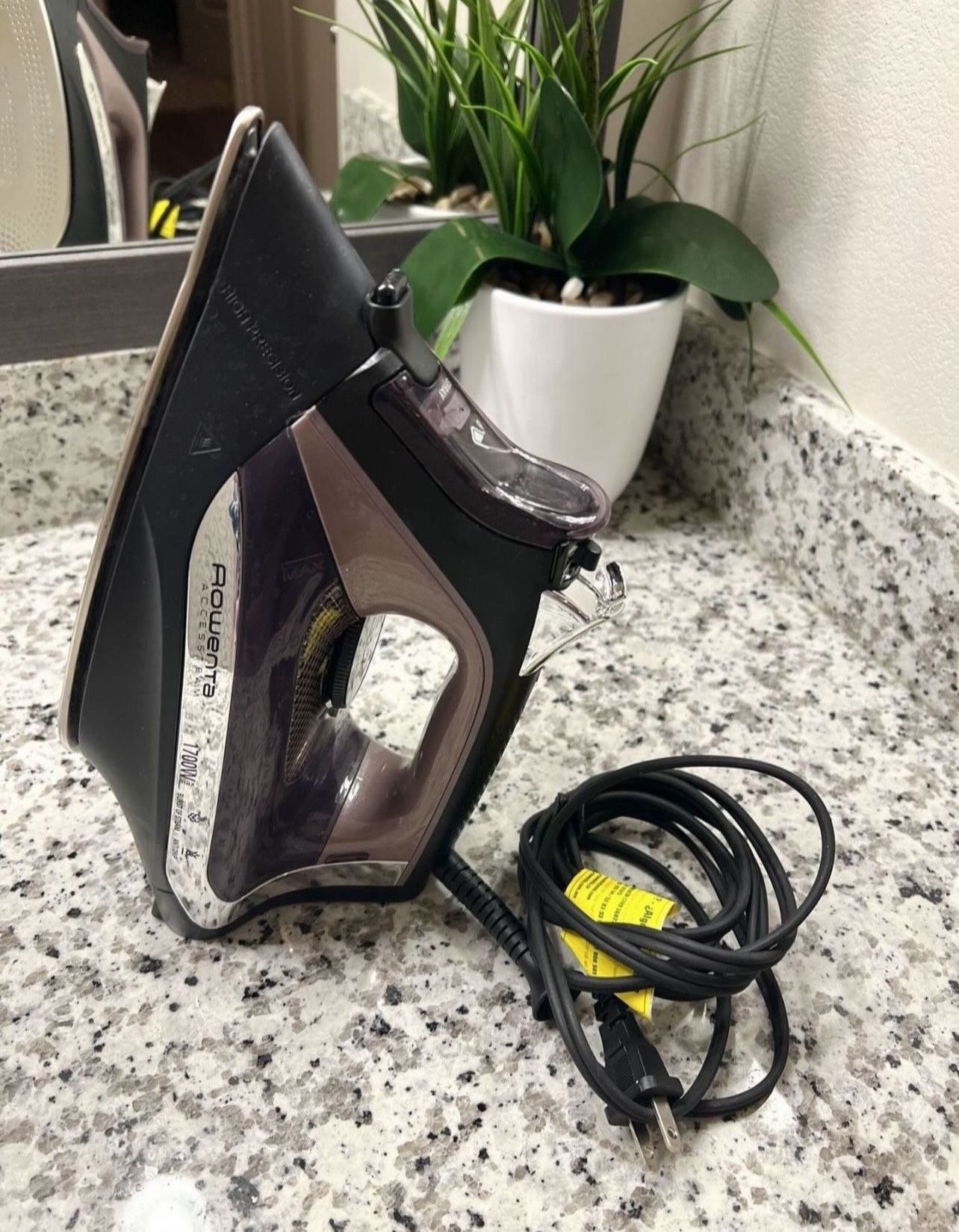 ROWENTA Steam Iron