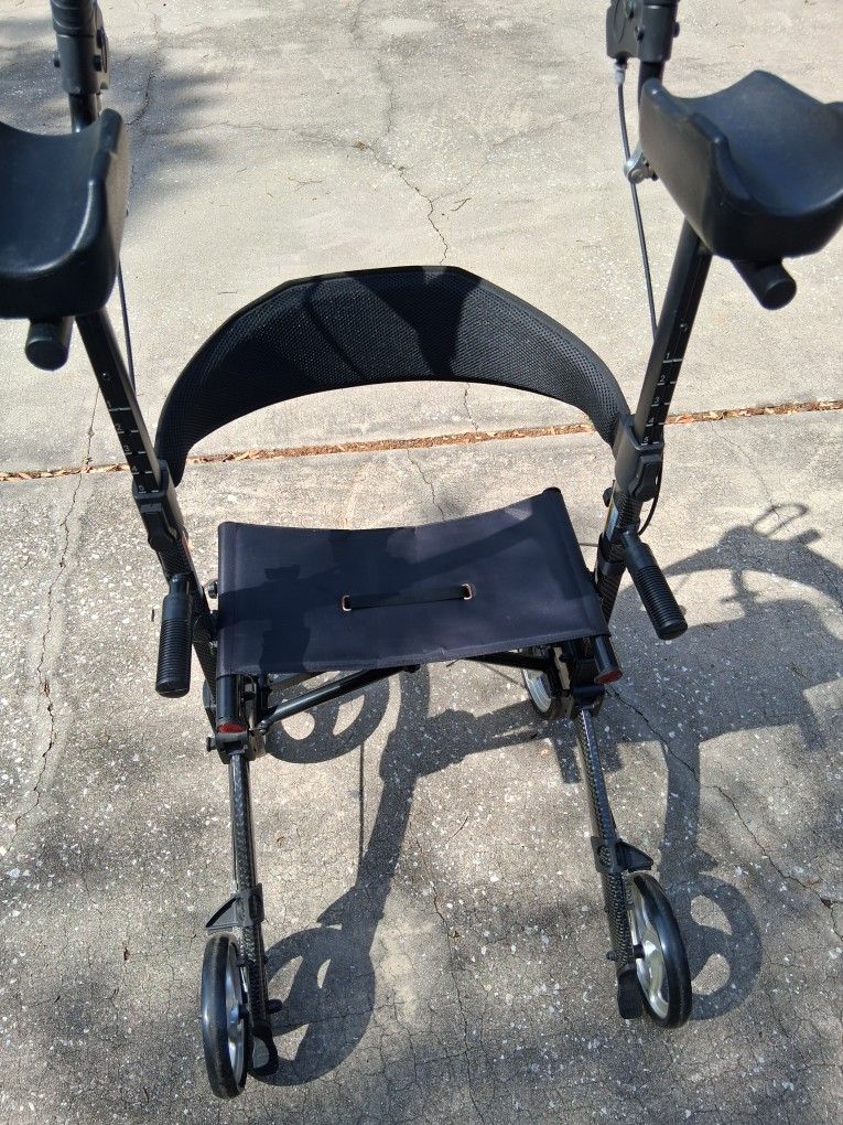 Elenker Upright Walker Carbon Fiber