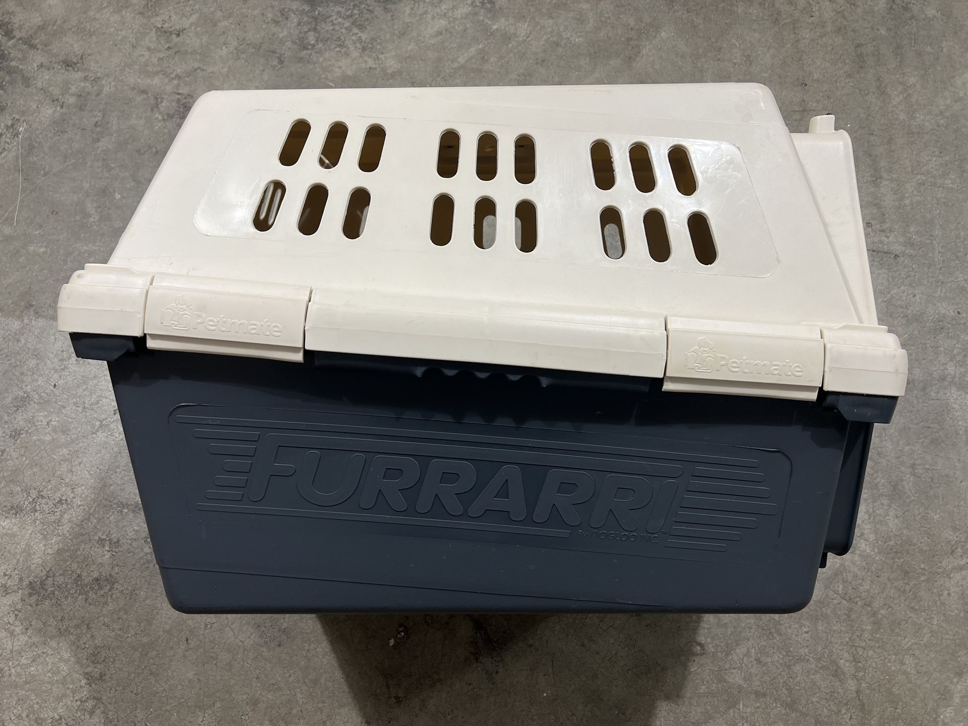 Furrarri dog crate hotsell