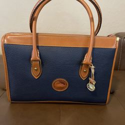NEVER USED Vintage Dooney and Bourke Purse