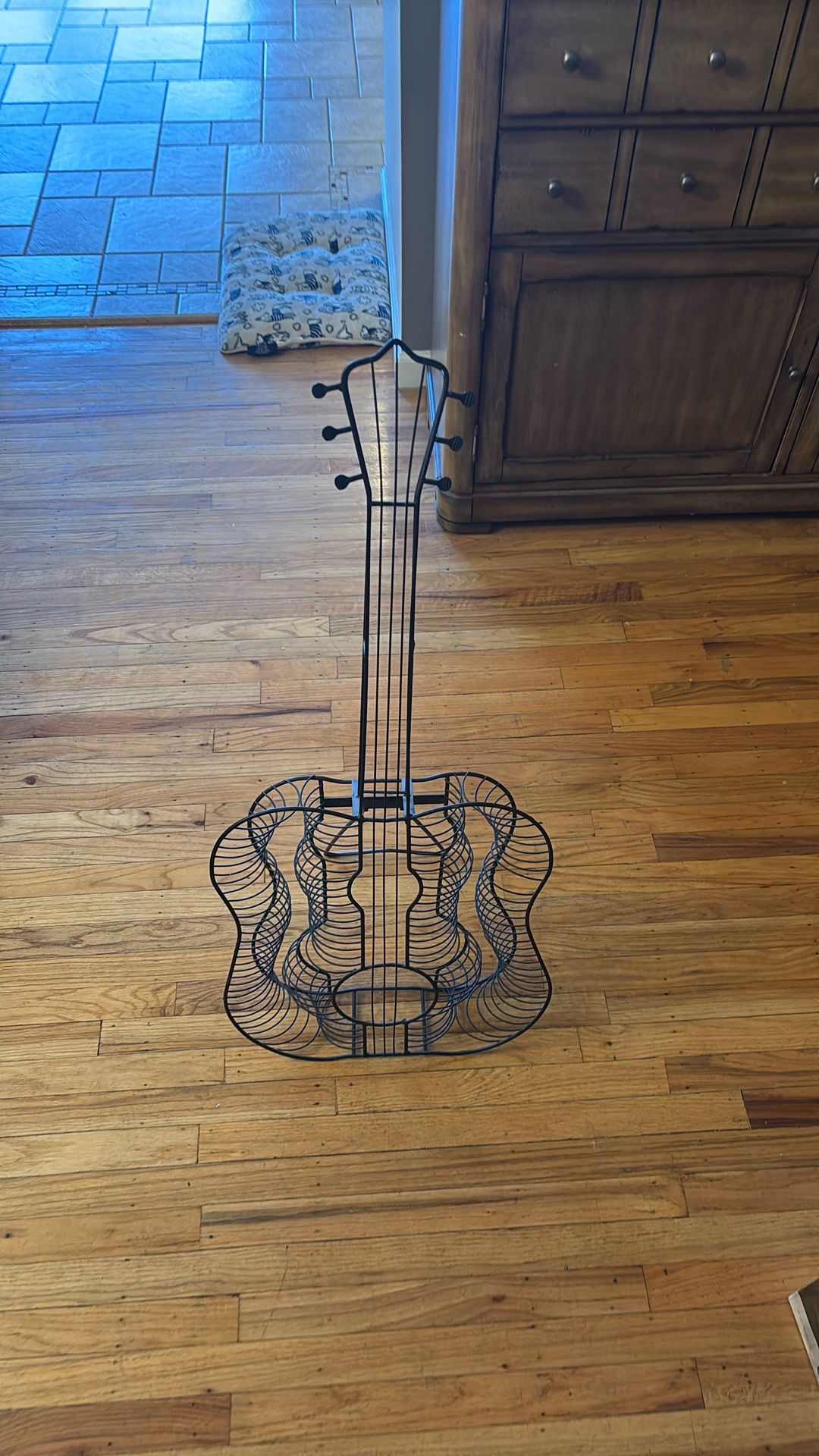 Guitar Shaped CD/ Disc Stand