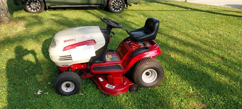 Riding Lawnmower