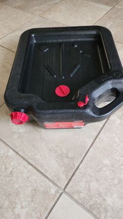 Brand New. 16 Qt Oil Drain Contrainer 