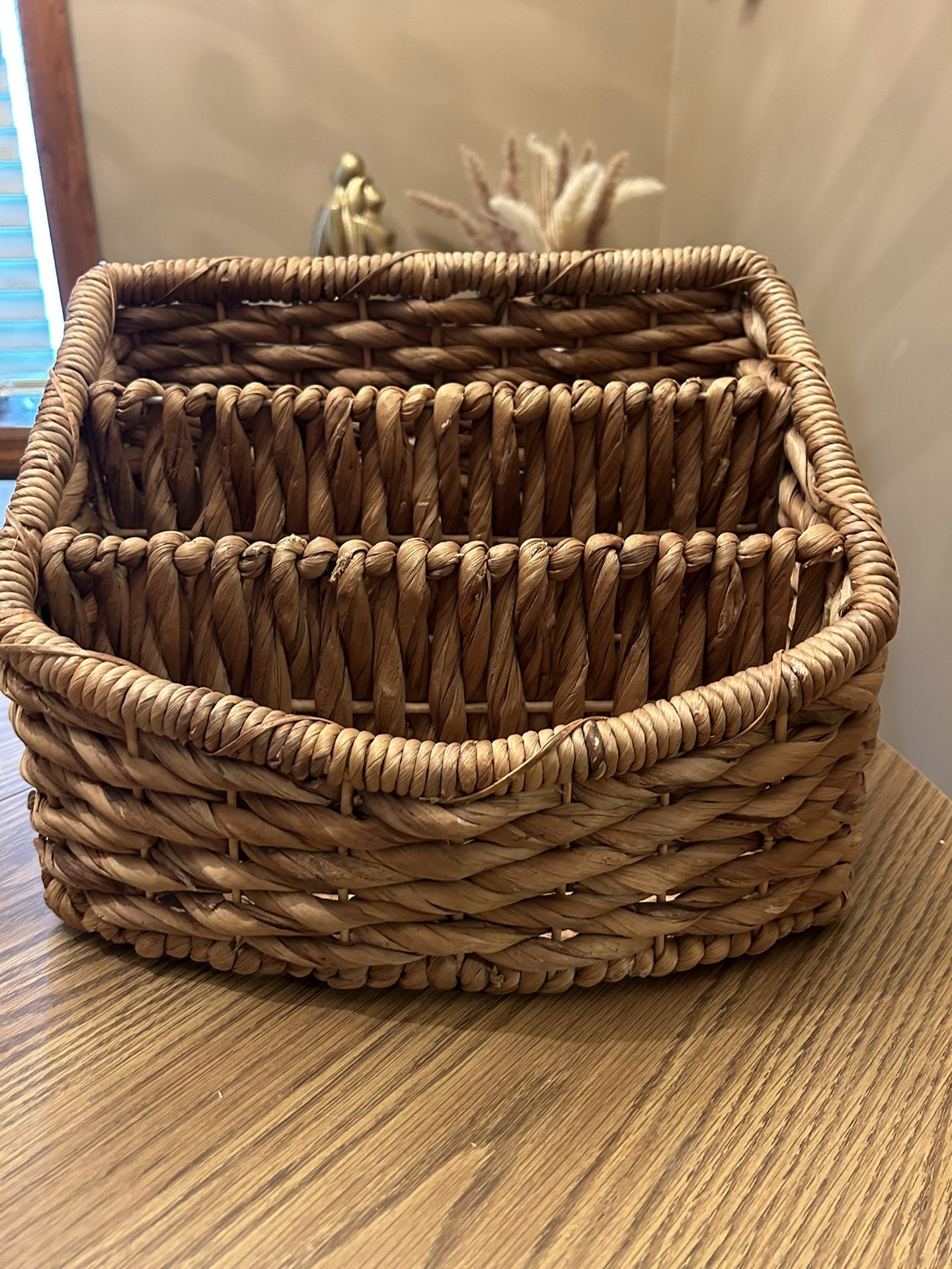 Basket - large divided wicker / seagrass - measurements in photos