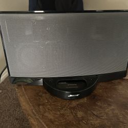 BOSE SoundDock For iPod, iPhone, iPad. 