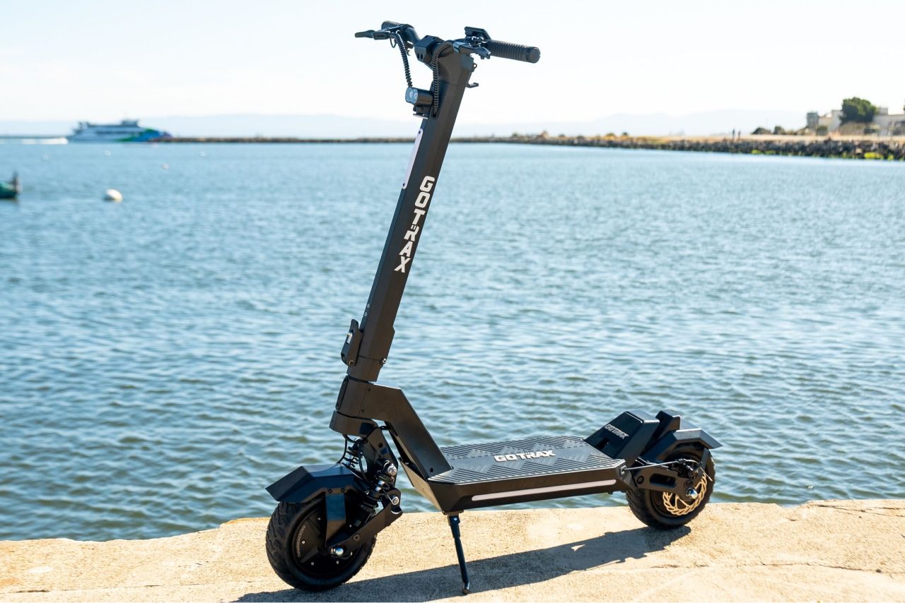 GOTRAX GX1 DUEL MOTOR ELECTRIC SCOOTER