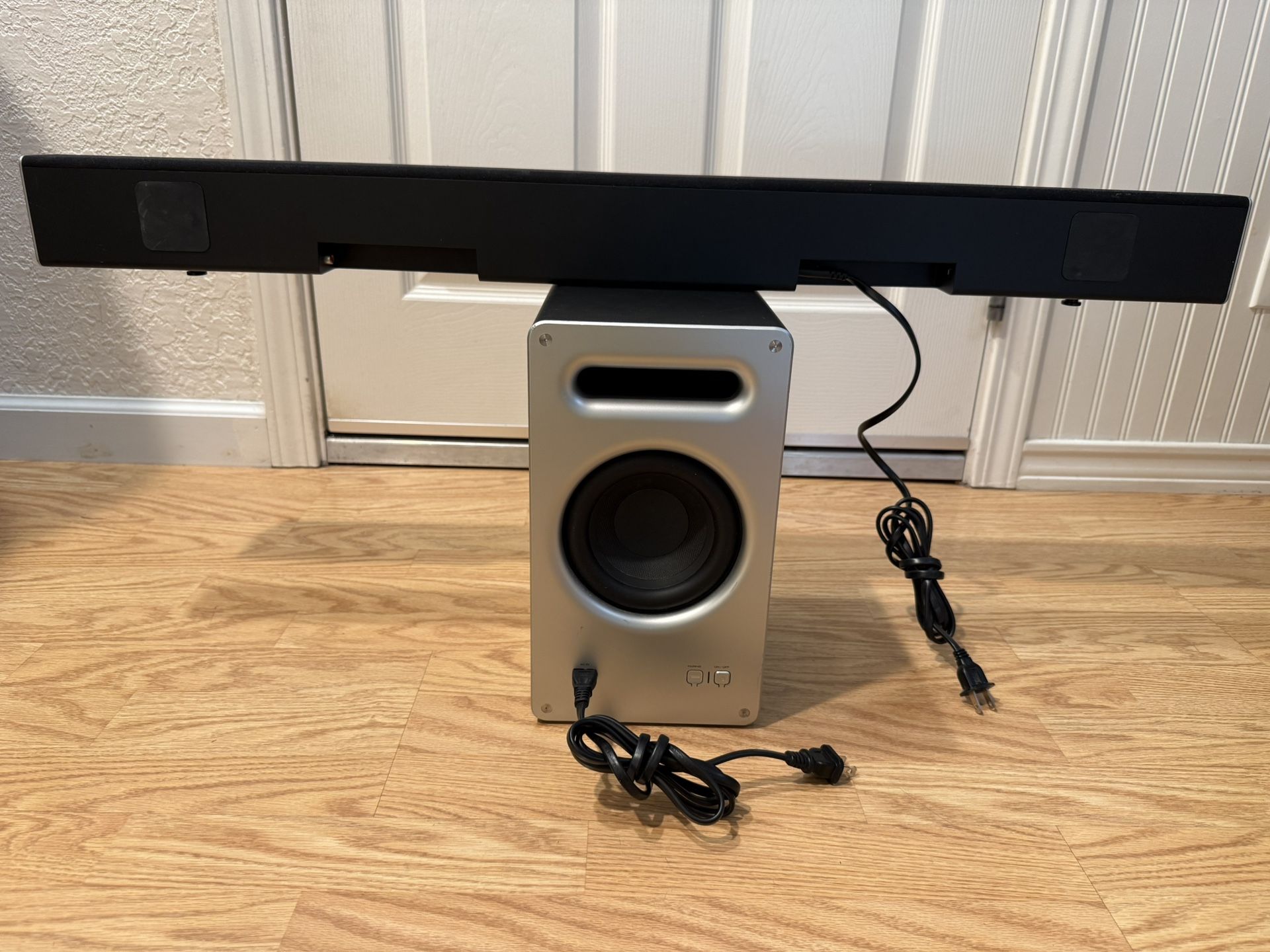 Vizio 36” Wireless Bluetooth Soundbar W/Subwoofer & Remote Control 