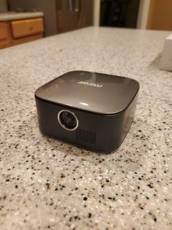 Miroir M75 Portable Projector