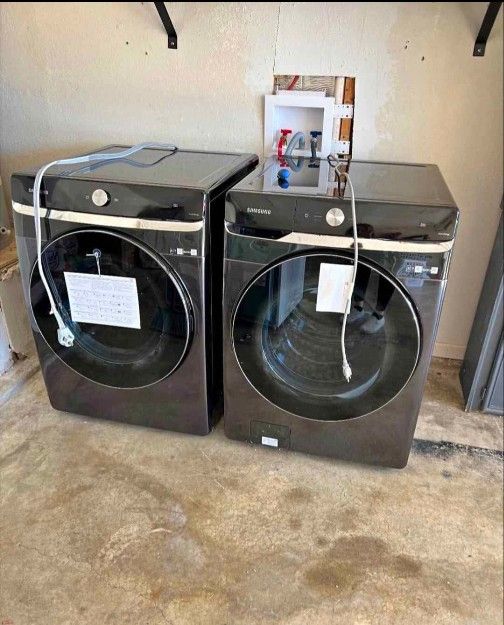 SAMSUNG WASHER AND DRYER SET