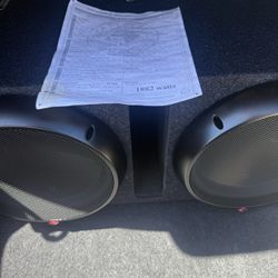 Rockford 2 12 inch T0s with Rockford Fosgate T1 1500 watts amp and custom Atrend ported box !