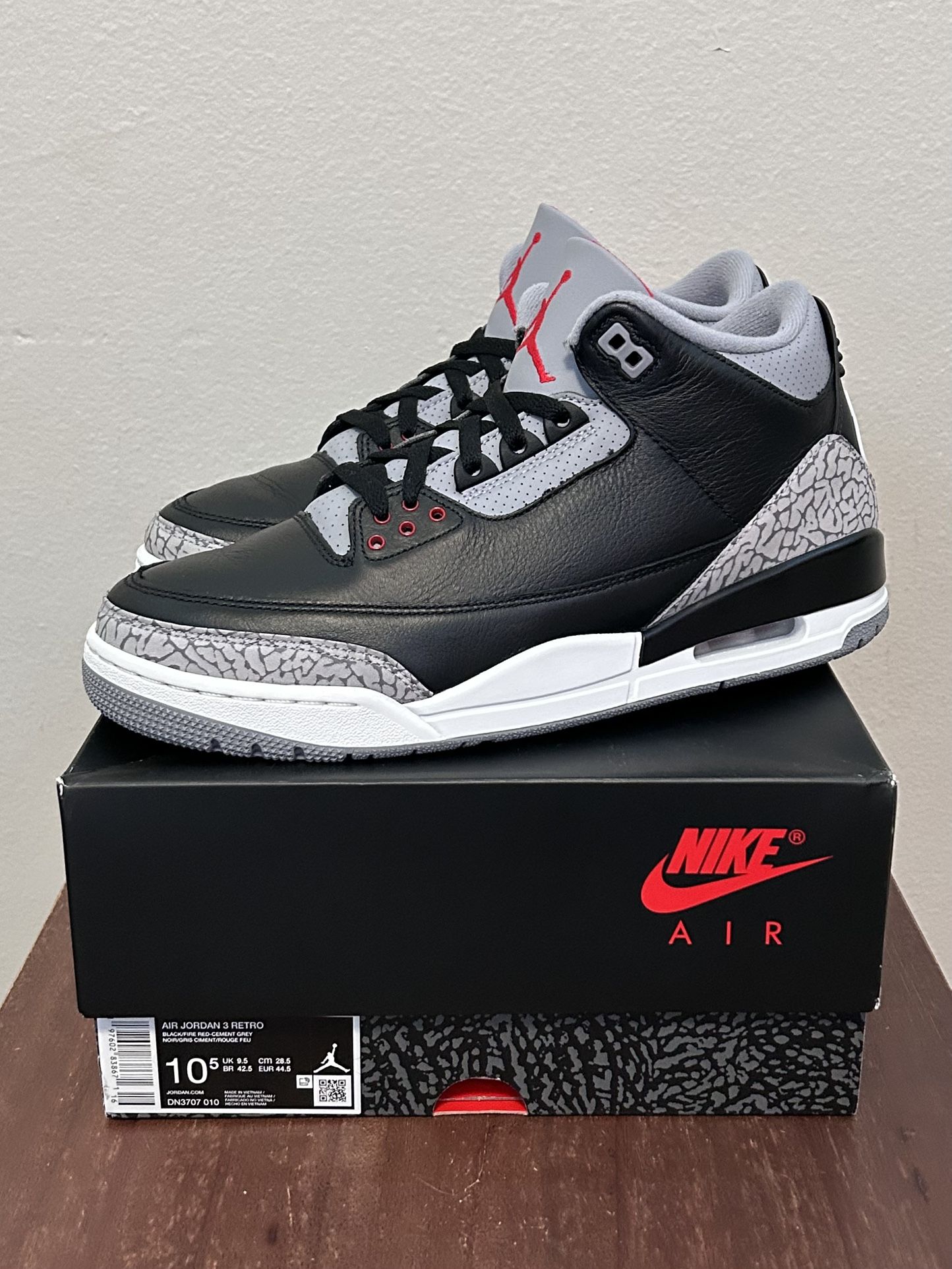 Jordan 3 Black Cement Size 10.5 