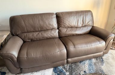 Beautiful Leather Dual Reclining Sofa