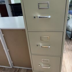 Metal 3 Drawer Filing cabinet