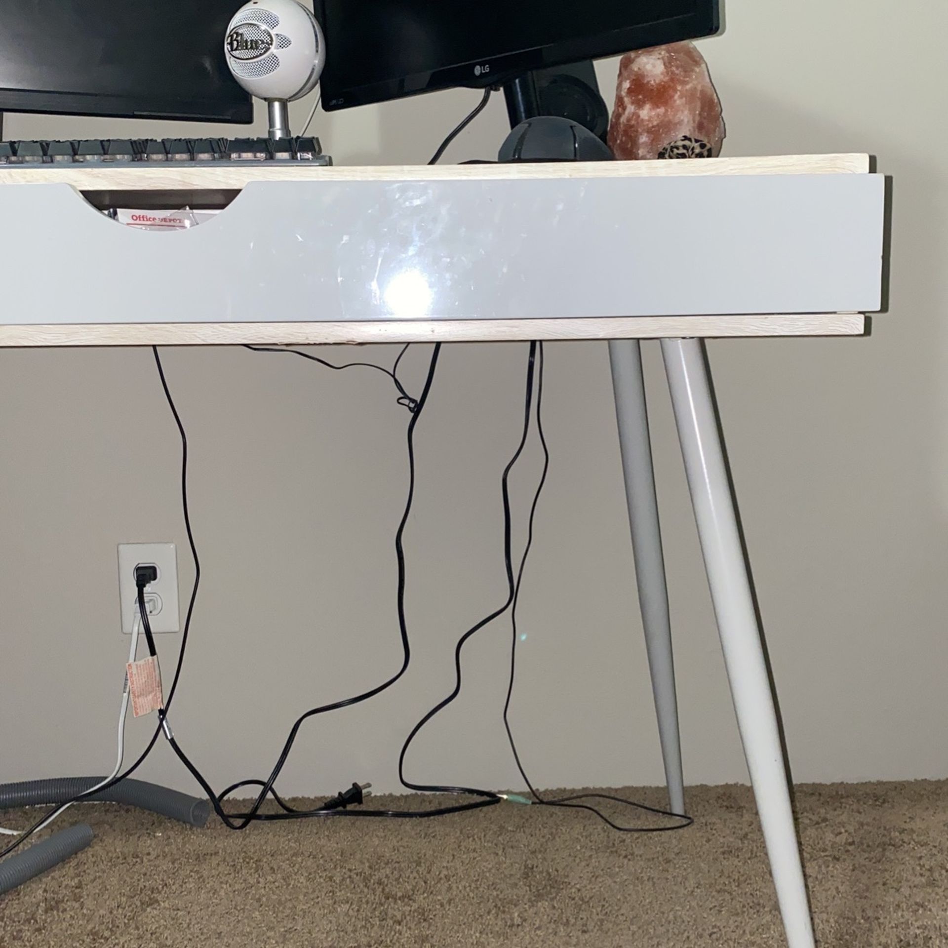 cute desk