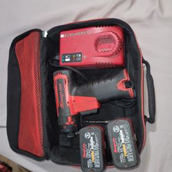 Snap-on CTS761A Cordless Screwdriver With 2 Batteries and Charger