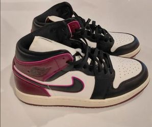 Jordan 1 Mid Bordeaux
