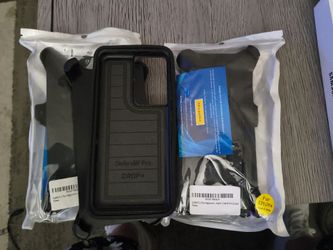 Galaxy watch 4 almost new barely used from Best buy and Galaxy 21 ultra case more than one brand new
