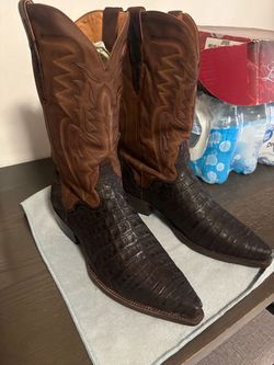 COWBOY BOOTS