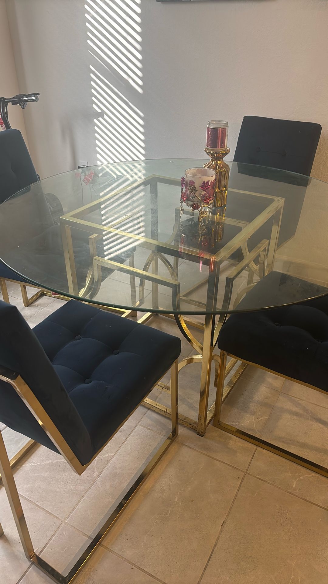 Dinning Table