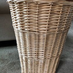 3 Straw Storage Baskets With Lids