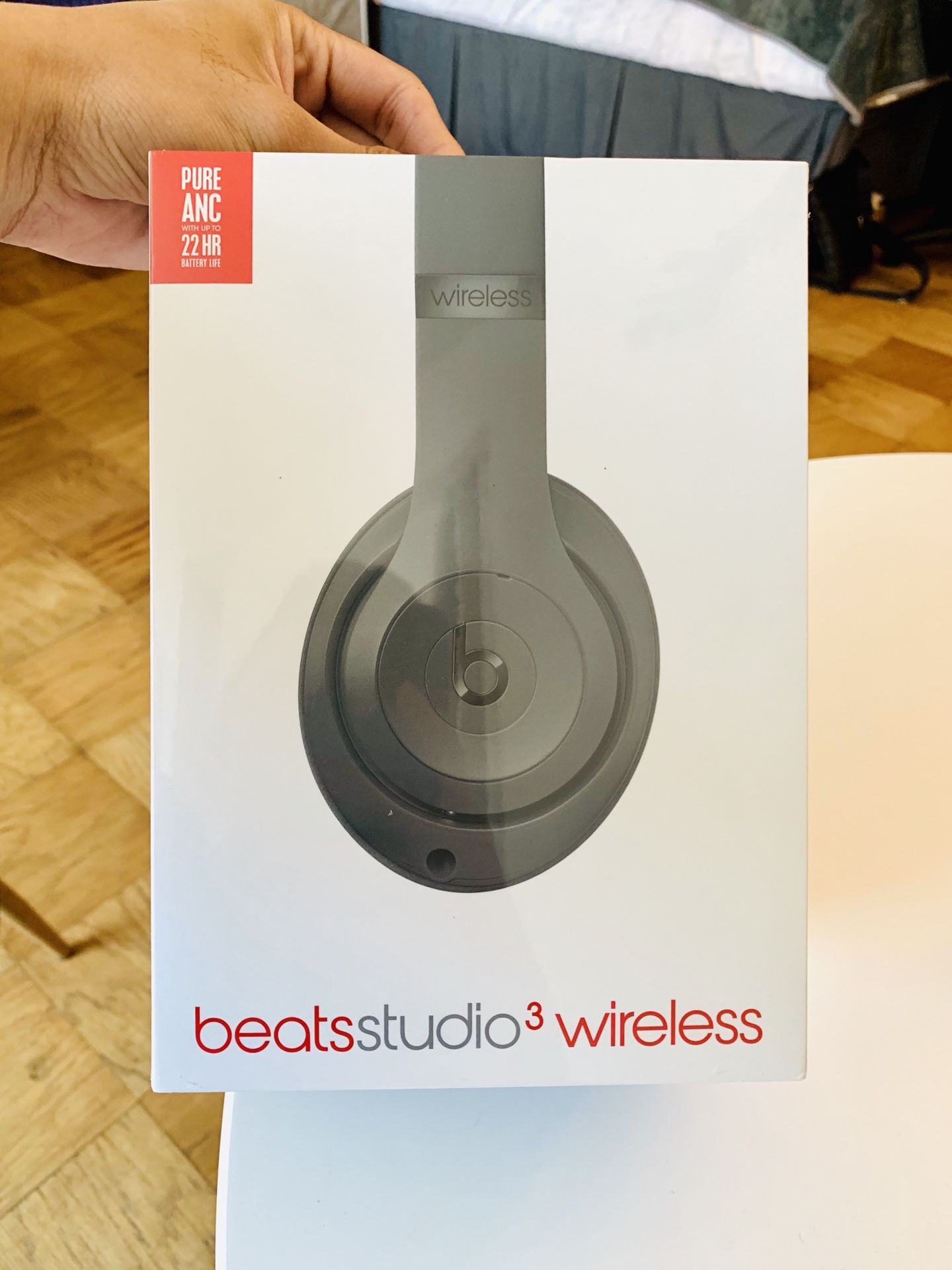 Brand new Beats Studio 3 wireless (Gray) latest color