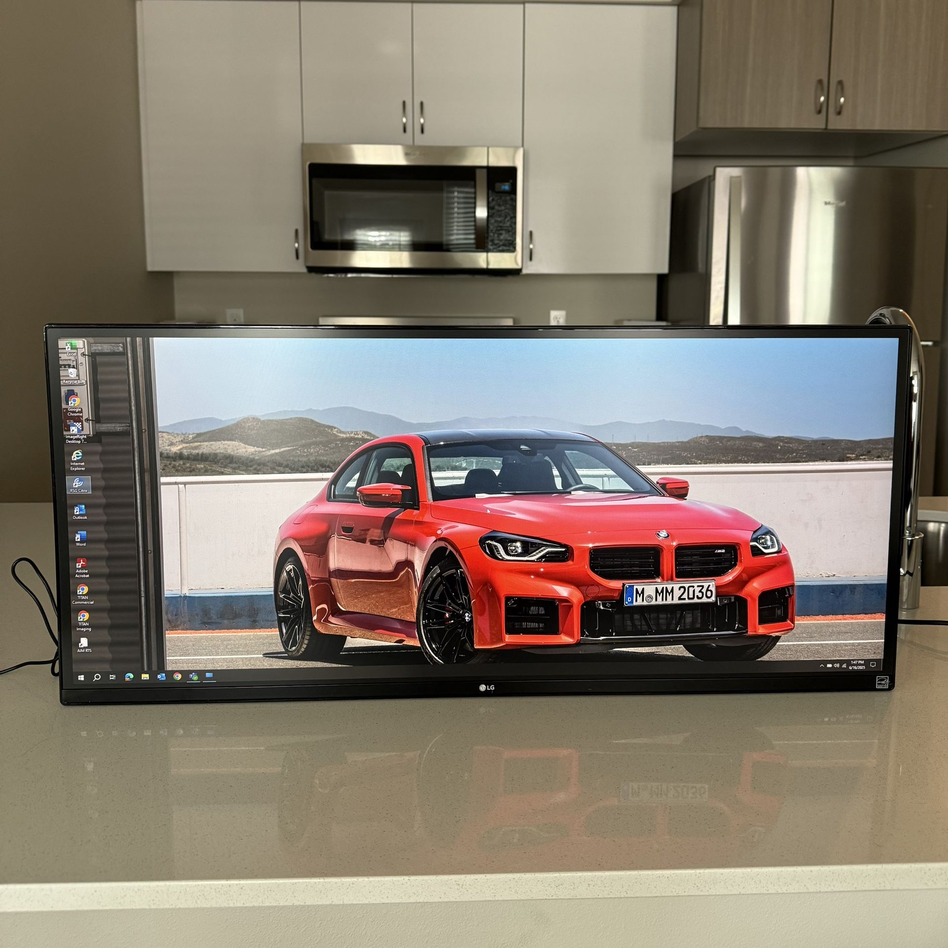 LG Monitor 34” - READ BELOW