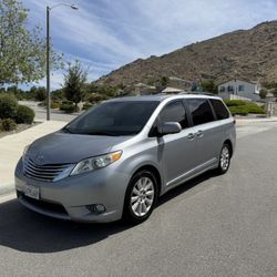 2011 Toyota Sienna XLE LIMITED