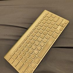  Apple Magic Keyboard (model A1644).