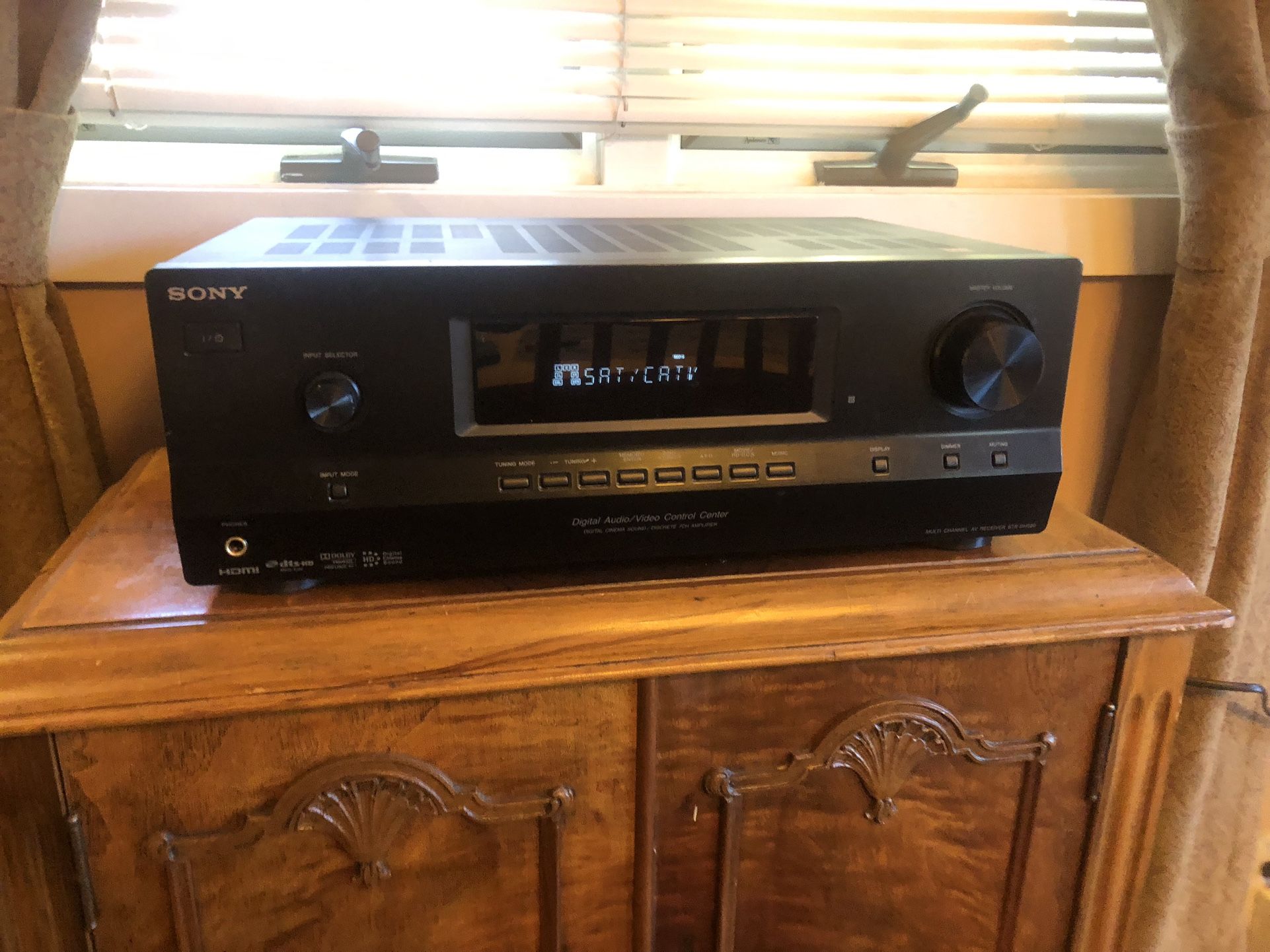 Sony STR-DH520 7.1 Channel Home Theater HDMI AV Surround Sound Stereo Receiver