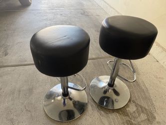 2 Bar Stool