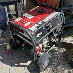 Briggs & Stratton 8,000 W gas generator