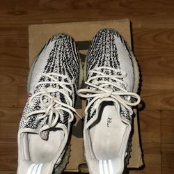 Yeezy Boost 350 V2